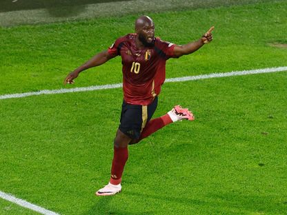روميلو لوكاكو لاعب منتخب بلجيكا يحتفل بعد التسجيل بمواجهة رومانيا في بطولة أوروبا - 22 يونيو 2024 - Reuters