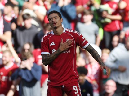 داروين نونيز مهاجم ليفربول يحتفل بالتسجيل ضد بلباو ودياً - 4 أغسطس 2025 - Reuters