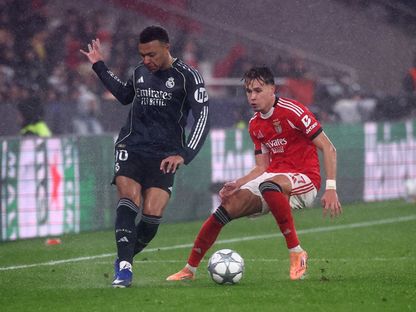 كيليان مبابي وعمار ديديتش من مباراة بنفيكا وريال مدريد بدوري أبطال أوروبا - 28 يناير 2026 - Reuters