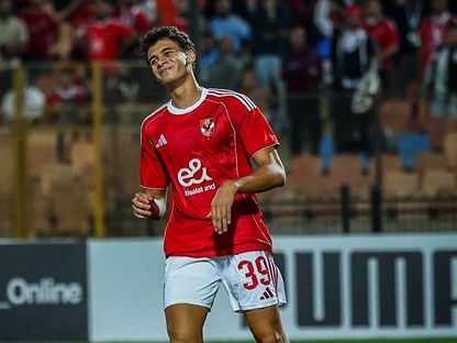 حمزة عبد الكريم مهاجم الأهلي المصري خلال مواجهة شبيبة القبائل في دوري أبطال إفريقيا - 22 نوفمبر 2025 - FACEBOOK/ALAHLY