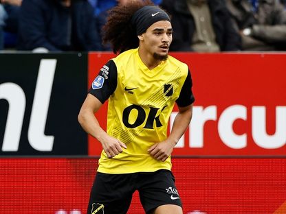 الفلسطيني آدم كايد خلال إحدى مباريات فريقه السابق بريدا الهولندي - 2 مارس 2025 - X/@NACnl