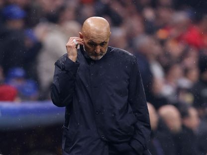 لوتشيانو سباليتي مدرب يوفنتوس خلال مواجهة غلطة سراي في دوري أبطال أوروبا - 17 فبراير 2026 - Reuters