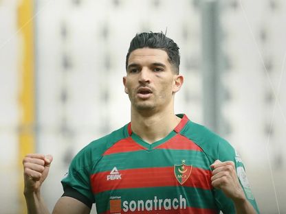 احتفال زين الدين فرحات لاعب المولدية بتسجيل هدف في مرمى اتحاد العاصمة بالدوري الجزائري - 1 أبريل 2026 - X/@Mouloudia Club d'Alger