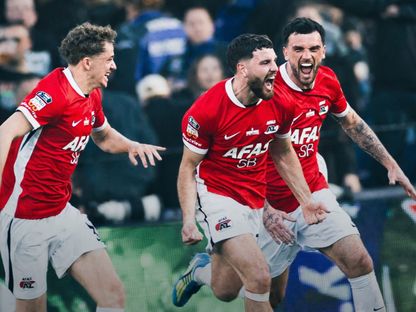 ميس دي فيت مدافع نادي ألكمار يحتفل بهدفه أمام نميخين في نهائي كأس هولندا - 19 أبريل 2026 - @AZ Alkmaar/x