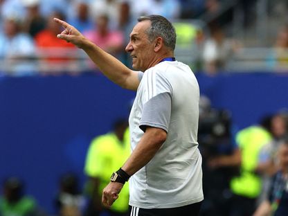 جيورجيوس دونيس مدرب السعودية خلال المباراة ضد أوروغواي بكأس العالم - 15 يونيو 2026 - Reuters