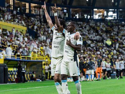 احتفال لاعبي الاتحاد بتسجيل هدف في مرمى النصر بربع نهائي كأس الملك - 28 أكتوبر 2025 - X/@KingCupSA