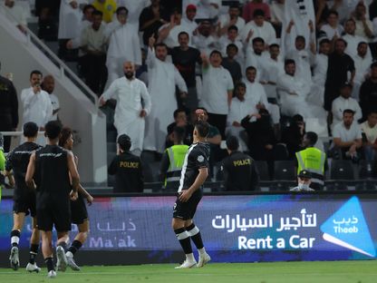 عبد الرزاق حمد الله بعد تسجيله هدفاً للشباب في مرمى الأهلي - 11 مايو 2025 - X/@SPL
