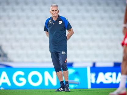 كارلوس كيروش مدرب عُمان في حصة تدريبية - 7 أكتوبر 2025 - X/@Oman_NT