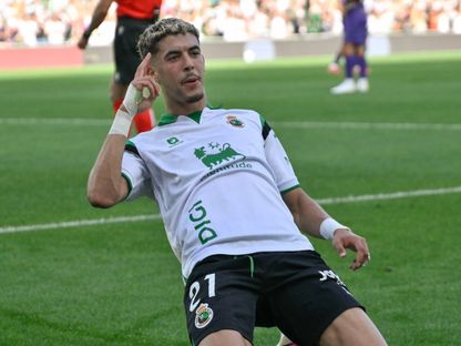 ياسر الزابيري يحتفل بهدفه في مباراة راسينغ سانتاندير وإلتشي بالدوري الإسباني - 28 أغسطس 2026 - X/LaLiga