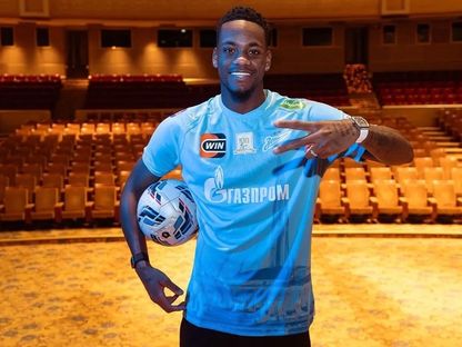 الكولومبي جون دوران خلال تقديمه بعد الانضمام لزينيت سان بطرسبرغ الروسي - 10 فبراير 2026 - X/@fczenit_en