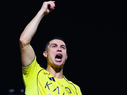 كريستيانو رونالدو يحتفل بفوز النصر على نيوم في الدوري السعودي - 8 نوفمبر 2025 - x@AlNassrFC