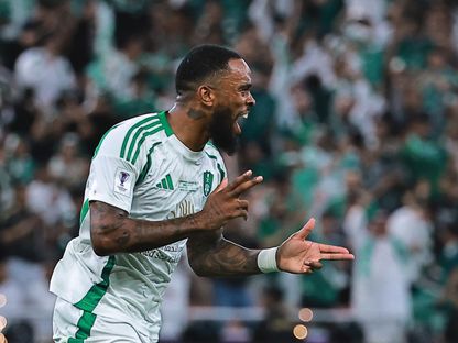 إيفان توني بعد تسجيله هدفاً للأهلي في مرمى الهلال بنصف نهائي دوري أبطال آسيا للنخبة - 29 أبريل 2025 - REUTERS