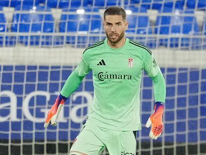 لوكا زيدان حارس غرناطة الإسباني ومنتخب الجزائر - 1 أكتوبر 2025 - X/GranadaCF