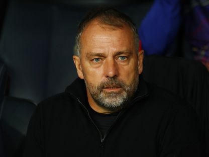 المدرب الألماني هانزي فليك من مباراة برشلونة وإلتشي بالدوري الإسباني - 2 نوفمبر 2025 - Reuters