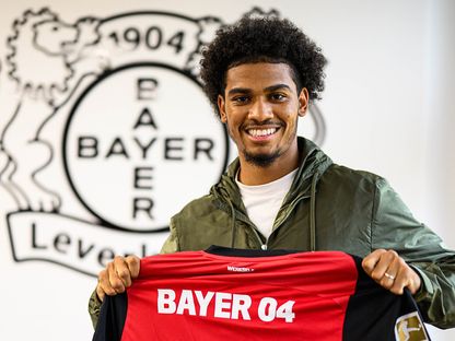 أمين عدلي بعد تمديد عقده مع باير ليفركوزن - 8 نوفمبر 2024 - X/@bayer04_en