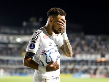 البرازيل تحدد إصابة نيمار.. هل يغيب عن دور المجموعات بكأس العالم؟