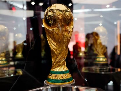 صورة لكأس العالم معروضة في مونتيري - 14 مارس 2026 - Reuters
