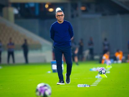جلال القادري مدرب الحزم خلال مباراة الاتحاد بالدوري السعودي - 3 أبريل 2026 - X/@alhazem_fc