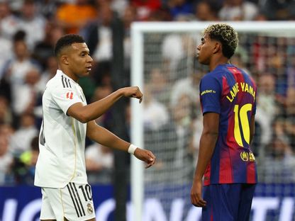 كيليان مبابي ولامين يامال خلال مباراة برشلونة وريال مدريد بالدوري الإسباني - 26 أكتوبر 2026 - Reuters