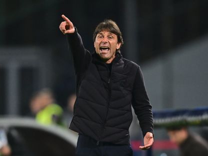 تقرير: مانشستر يونايتد يُجري اتصالات أولية مع المدرب كونتي