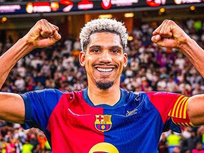 رونالدو أراوخو مدافع نادي برشلونة - متداول