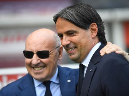 مدرب إنتر ميلان سيموني إنزاغي ورئيس النادي بيبي ماروتا قبل مباراة ضد تورينو - 11 مايو 2025 - Reuters