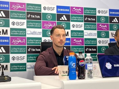 ماتياس يايسله مدرب الأهلي خلال مؤتمر صحافي - 11 مايو 2025 - X/@aawsat_spt