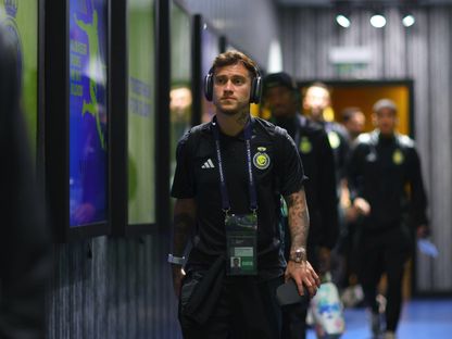 أوتافيو لاعب وسط النصر أثناء وصوله إلى الملعب لمواجهة العين - 5 نوفمبر 2024 - X/@AlNassrFC