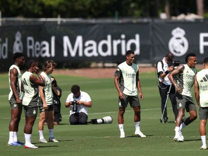 لوكا مودريتش ولاعبو ريال مدريد خلال حصة تدريبية في مقر إقامة الفريق بميامي استعداداً لمنافسات كأس العالم للأندية 2025 - 15 يونيو 2025 - REUTERS