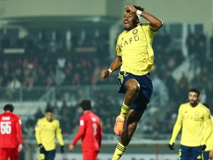 احتفال محمد سيماكان مدافع النصر بتسجيل هدف في مرمى الاستقلال ممثل طاجيكستان بدوري أبطال آسيا 2 - 26 نوفمبر 2025 - X/@AlNassrFC