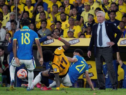 كارلو أنشيلوتي مدرب البرازيل خلال مواجهة الإكوادور في تصفيات كأس العالم 2025 - 6 مايو 2025 - REUTERS