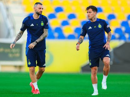 مارسيلو بروزوفيتش مع أوتافيو في تدريبات النصر - 16 أبريل 2025 - X/@AlNassrFC
