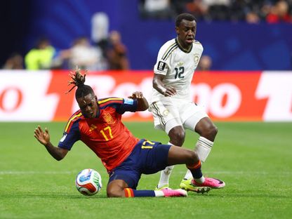 صراع بين نيكو وليامز وسعود عبد الحميد في لقاء إسبانيا والسعودية بكأس العالم - 21 يونيو 2026 - Reuters