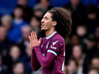 الدولي التونسي حنبعل المجبري لاعب وسط بيرنلي خلال مواجهة تشيلسي في الدوري الإنجليزي الممتاز - 21 فبراير 2026 - Reuters