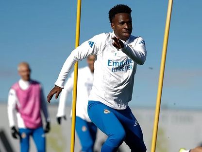 فينيسيوس جونيور في تدريبات ريال مدريد قبل مواجهة موناكو بدوري أبطال أوروبا - 19 يناير 2026 - Real Madrid FC