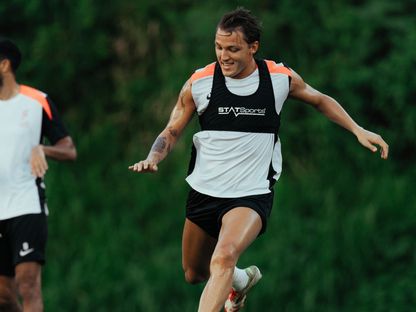 الإيطالي ماتيو ريتيغي من إحدى تدريبات القادسية في هونغ كونغ - 16 أغسطس 2025 - X/Alqadsiah