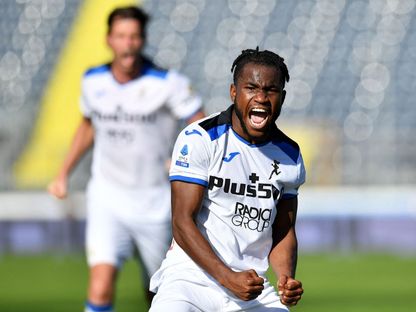 أديمولا لوكمان لاعب أتالانتا يحتفل بعد التسجيل أمام إمبولي - 30 أكتوبر 2022 - REUTERS