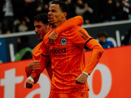 هوغو إيكيتيكي مهاجم آينتراخت فرانكفورت يحتفل بهدف في مرمى هوفنهايم - 26 يناير 2025 - X/@Eintracht