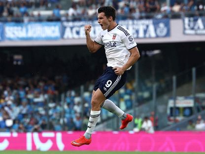 اليوناني أناستاسيوس دوفيكاس يسجل هدف فوز كومو على ملعب نابولي في الدوري الإيطالي - 30 أغسطس 2026 - reuters