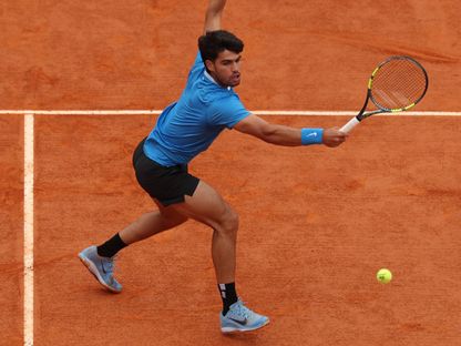 كارلوس ألكاراز خلال مواجهة أوتو فيرتانين في بطولة برشلونة المفتوحة للتنس - 14 أبريل 2026 - X/@bcnopenbs