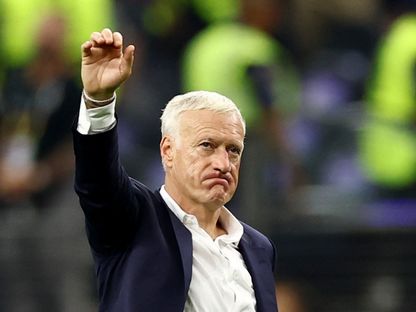ديدييه ديشان يودع الجمهور بعد خسارة فرنسا أمام الأرجنتين بكأس العالم - 15 يوليو 2026 - Reuters