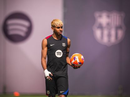 لامين يامال خلال تدرب لبرشلونة - 9 مايو 2025 - X/@FCBarcelona