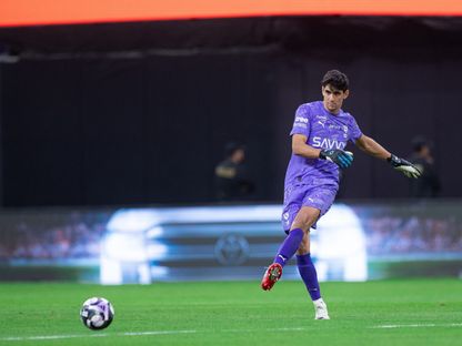 ياسين بونو حارس الهلال في مباراة الأخدود بالدوري السعودي - 25 سبتمبر 2025 - X/@Alhilal_FC