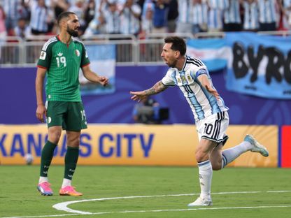 ليونيل ميسي يحتفل بهدفه في مباراة الأرجنتين والجزائر بكأس العالم - 17 يونيو 2026 - Reuters