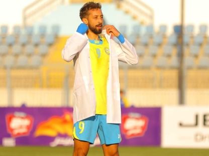 مروان حمدي لاعب الاسماعيلي يحتفل بطريقة خاصة بعد تسجيل هدف في مرمى طلائع الجيش بالدوري المصري - 31 يناير 2025 - FB/@Ismaily SC