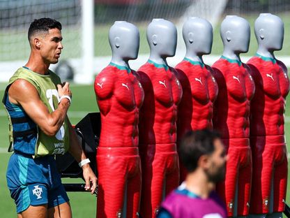 كريستيانو رونالدو في تدريبات البرتغال قبل لقاء أوزبكستان بكأس العالم - 22 يونيو 2026 - Reuters