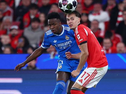 تسديدة فينيسيوس جونيور لاعب ريال مدريد في طريقها لمرمى بنفيكا في دوري أبطال أوروبا - 17 فبراير 2026 - Reuters