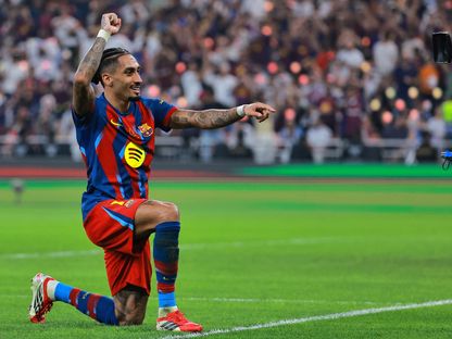 رافينيا يحتفل بهدفه في نهائي السوبر الإسباني بين ريال مدريد وبرشلونة - 11 يناير 2026 - Reuters