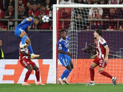 كيليان مبابي يسجل الهدف الثاني لريال مدريد في شباك أولمبياكوس اليوناني - 26 نوفمبر 2025 - REUTERS