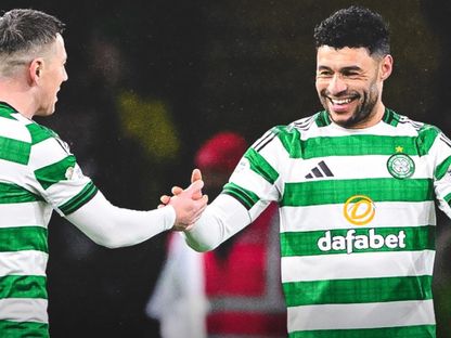 أليكس أوكسليد-تشامبرلين يسجل في أول مباراة له مع سلتيك غلاسكو بالدوري الأسكتلندي أمام ليفينغستون - 11 فبراير 2026 - @CelticFC/x
